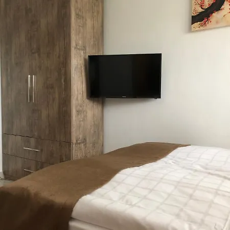 Ec Hotel *