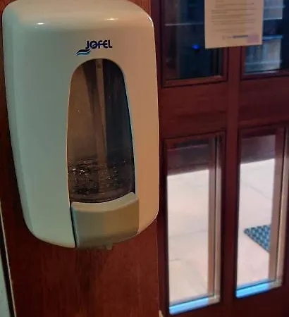 Ec *