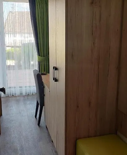 Ec מלון אלכינגן